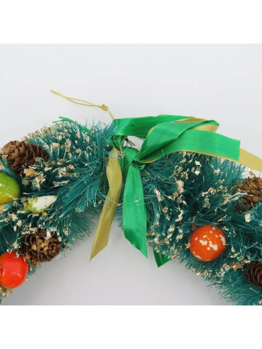 VTG Green Bottle Brush Wreath 12in Gold Flocked Multicolor Fruit Pinecone Retro